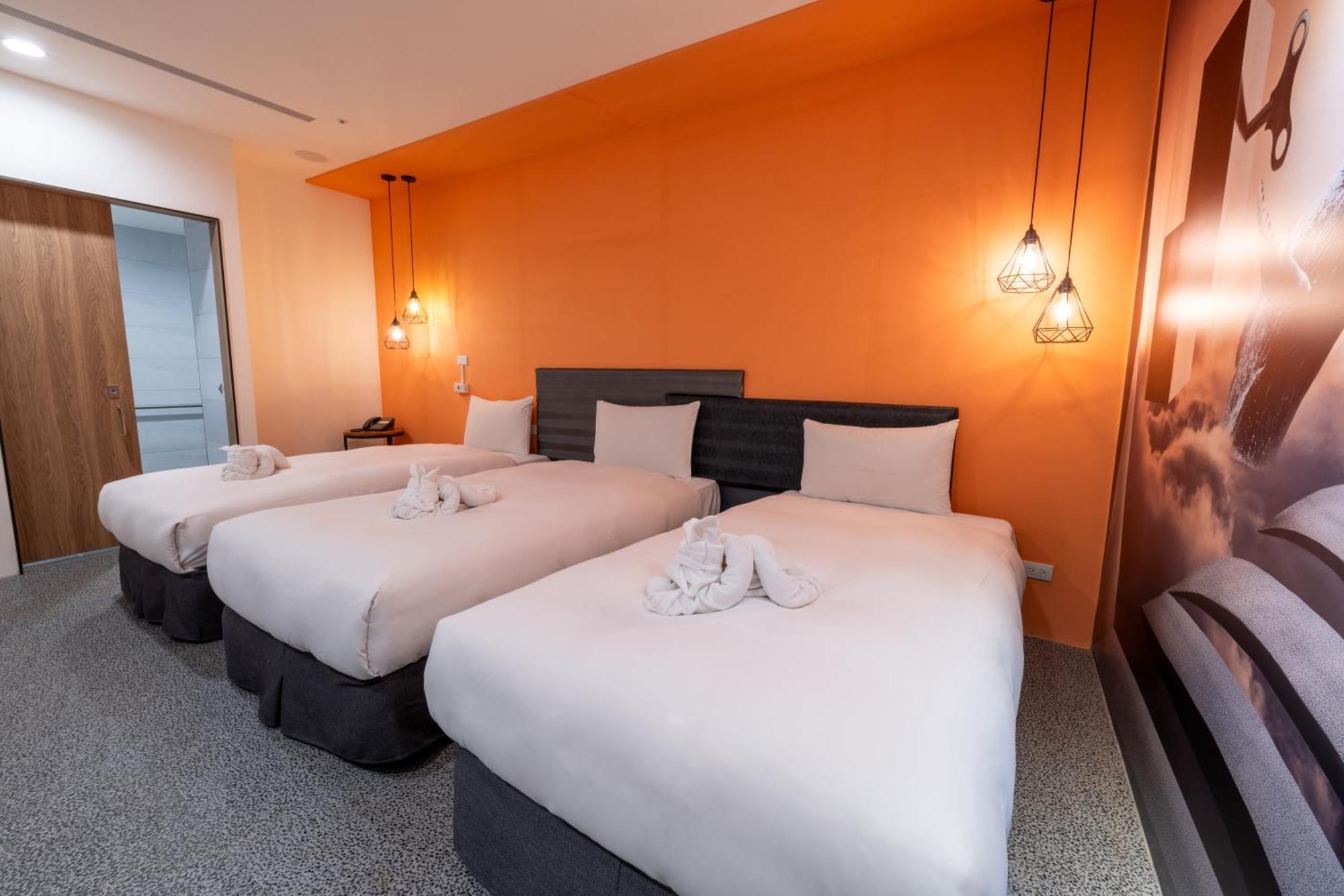 Ningcui Business Hotel Taichung Exterior photo