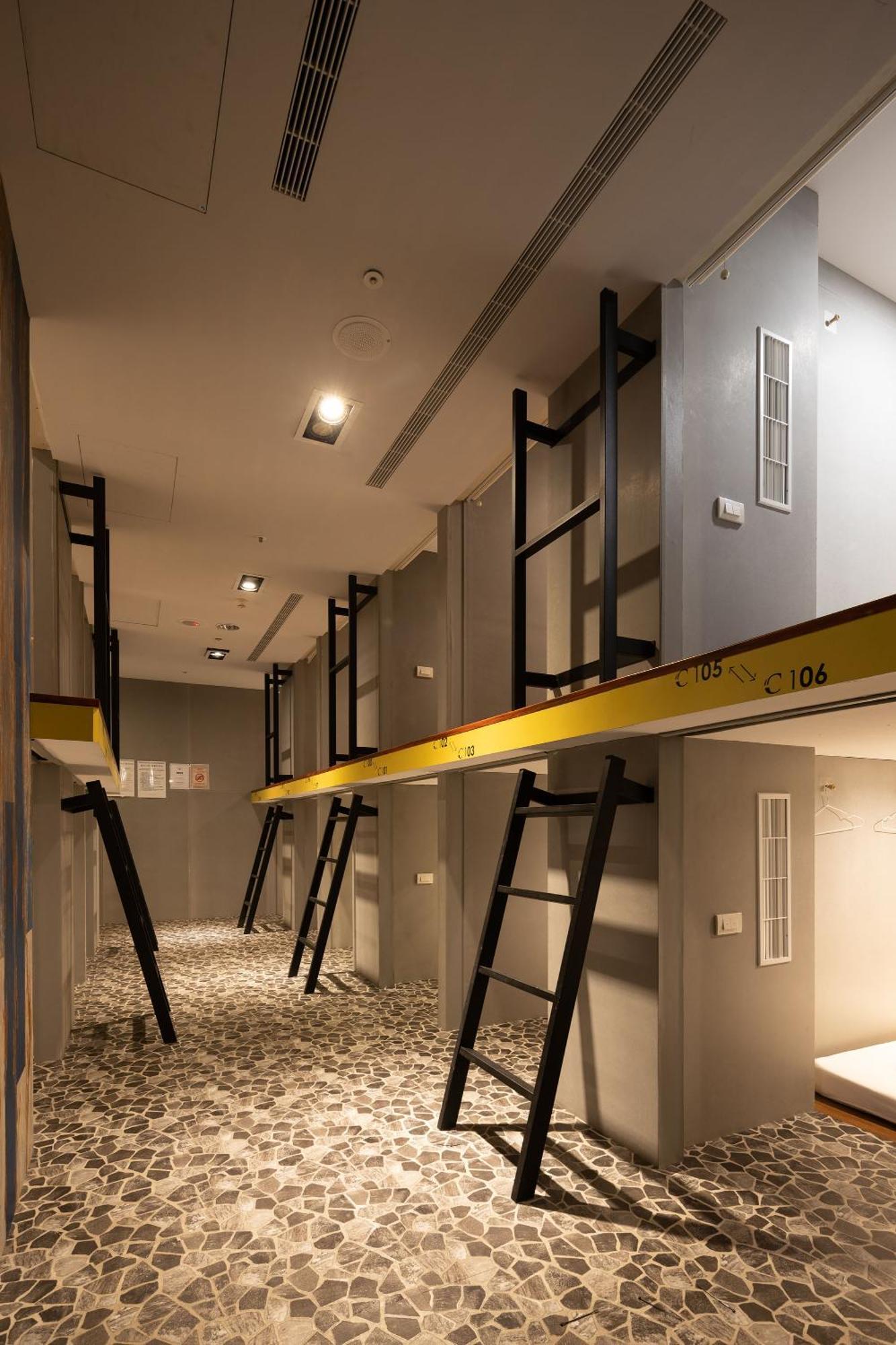 Ningcui Business Hotel Taichung Exterior photo