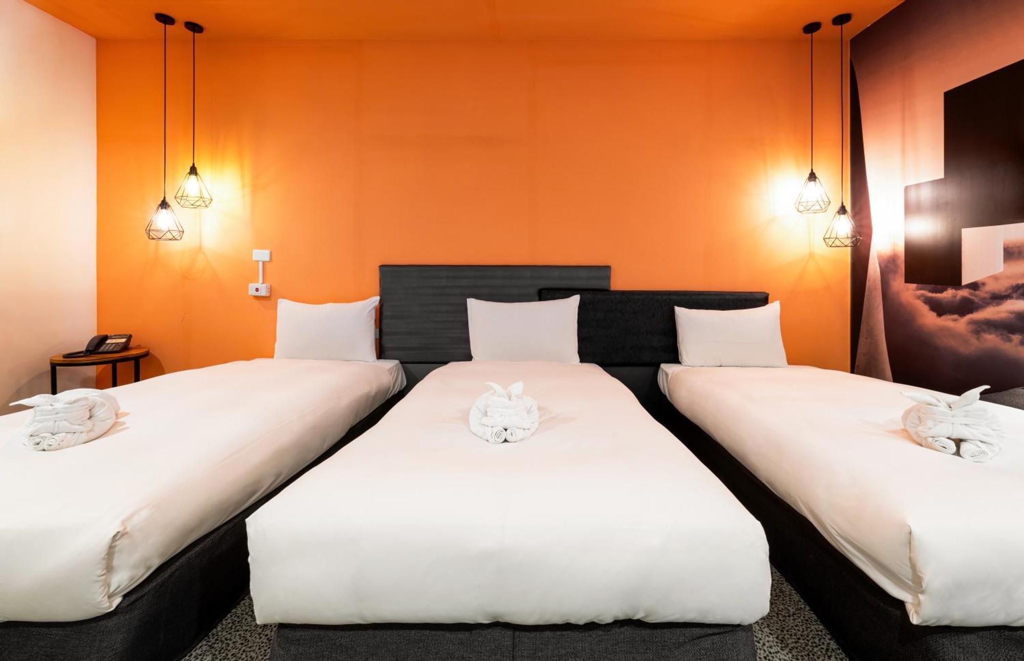 Ningcui Business Hotel Taichung Room photo