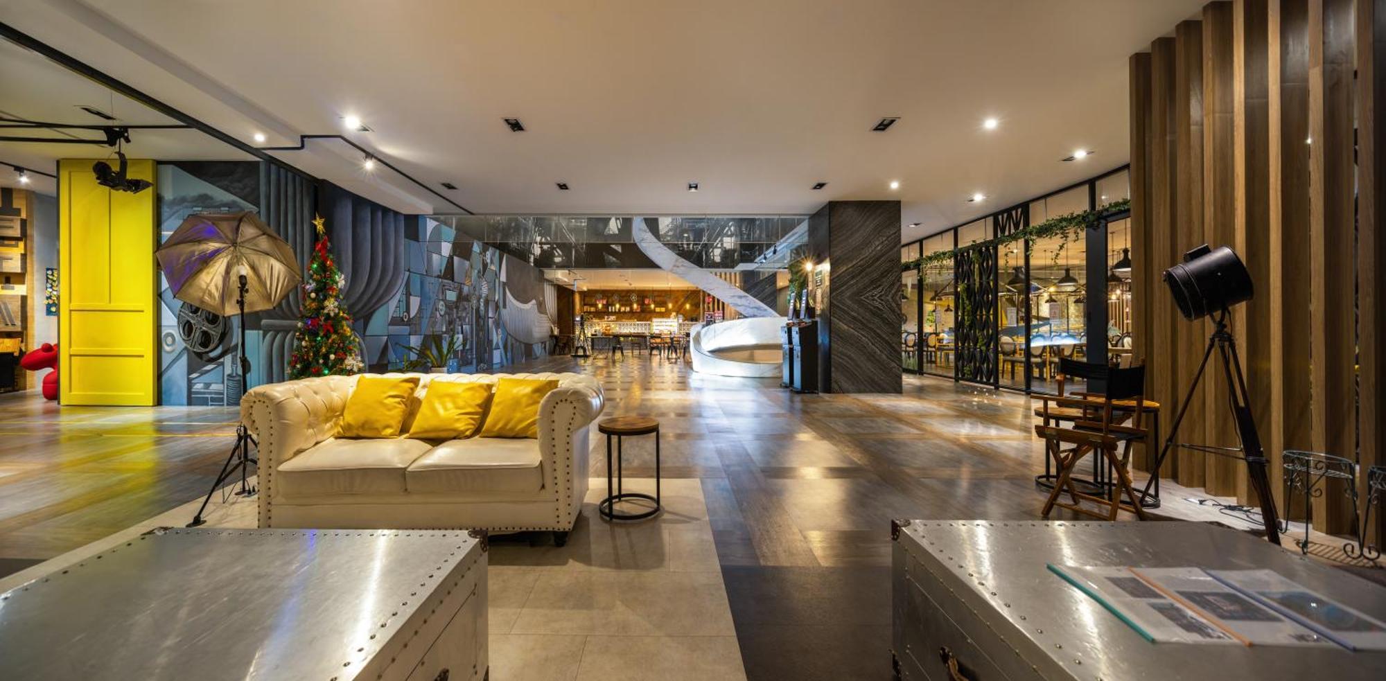 Ningcui Business Hotel Taichung Exterior photo